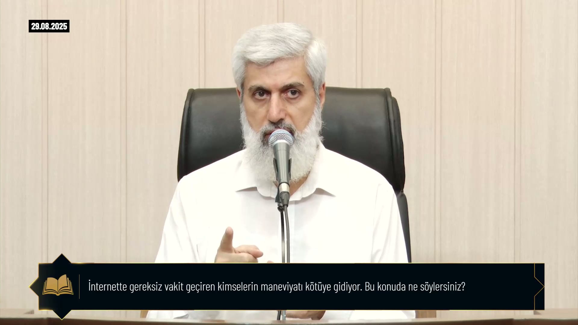 İnternette gereksiz vakit geçiren kimselerin maneviyatı kötüye gidiyor, bu konuda ne yapılabilir, neler tavsiye edersiniz?