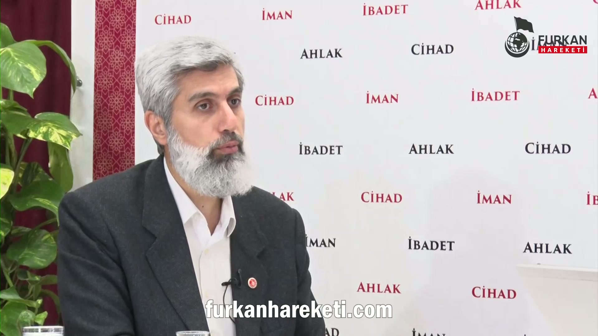 Şu anda ümmetimizin son 2-3 asırdır geçirdiği imtihanların hikmeti nedir. Bu imtihanların sebepleri nelerdir?