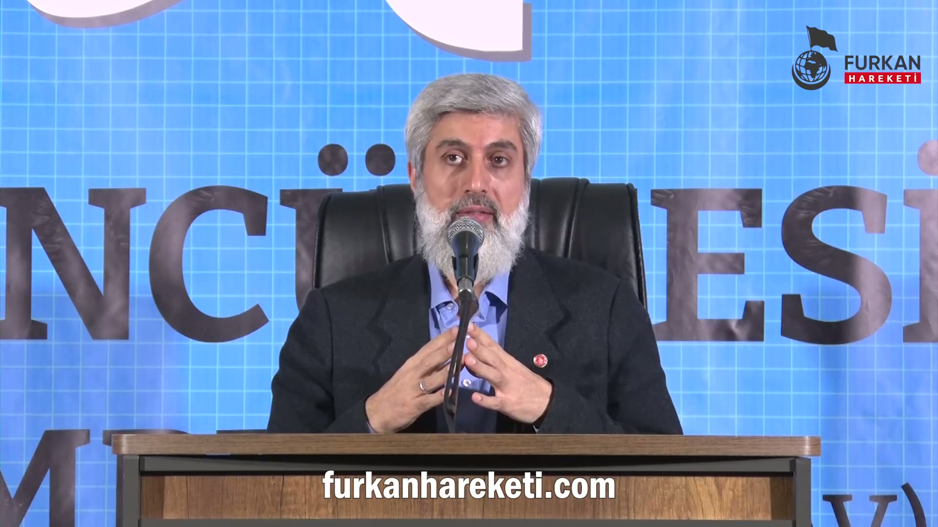 CHP milletvekili Özgür Özelin diyanetin 4-6 yaş grubuna dönük eğitim çalışmaları için "Okul öncesi eğitim diyanetin işi mi milli eğitimin işi mi? çocukları bütün dünya nasıl yetiştiriyorsa öyle yetiştirmek varken bir orta çağ zihniyetine yönelmenin bunu kurumsallaştırmaya çalışmanın ne bu Cumhuriyet'e ne bu millete faydası var ne de anayasaya uygunluğu var." demiş. Bu sözler hakkında ne düşünüyorsunuz?