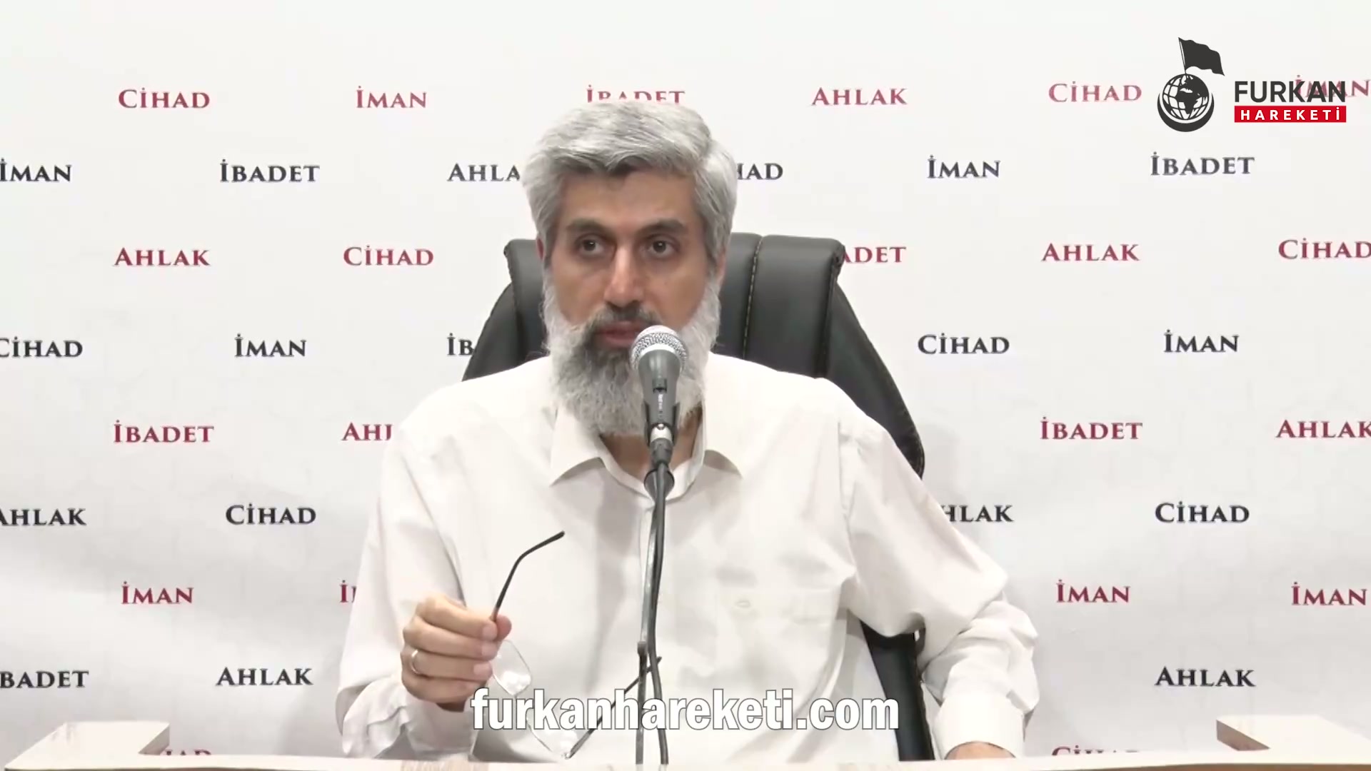 Ahmet Davutoğlu'nun "Bu millete daha borçlu bir ülkeyi, daha düşük bir büyümeyi, daha fazla işsizliği, daha sağlıksız bir finans sistemini mi layık görüyorsunuz. Sizin milli ekonomiden anladığınız Çin modeli midir? Bu fikirleri Mao'cu ortaklarınızdan mı alıyorsunuz? Bu mu sizin milliliğiniz açıklamasını nasıl değerlendiriyorsunuz?