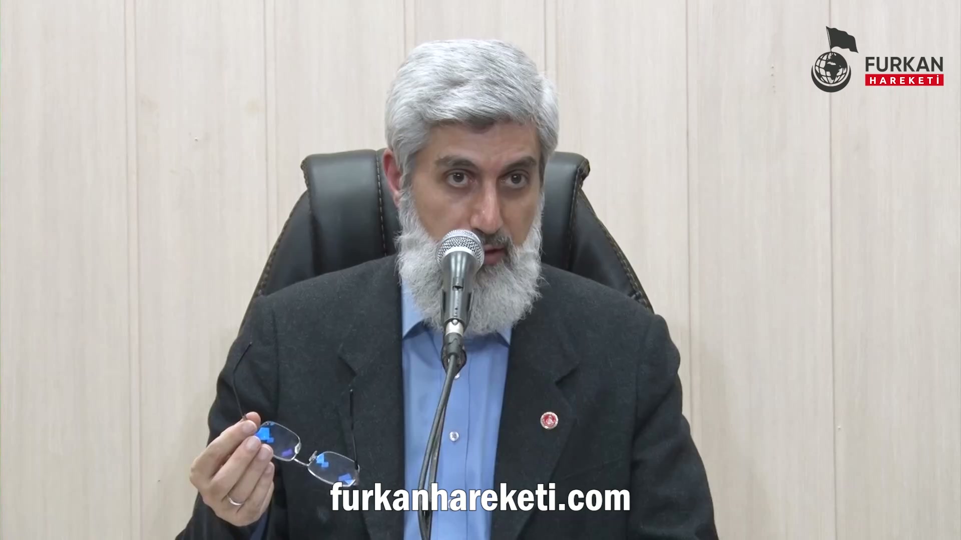 Bütün KHK'lıları "terörist" olmakla suçlayan Cumhurbaşkanı Yardımcısı Fuat Oktay'ın sözlerine sosyal medyada tepki gösterildi. Siz bu konuda ne düşünüyorsunuz?