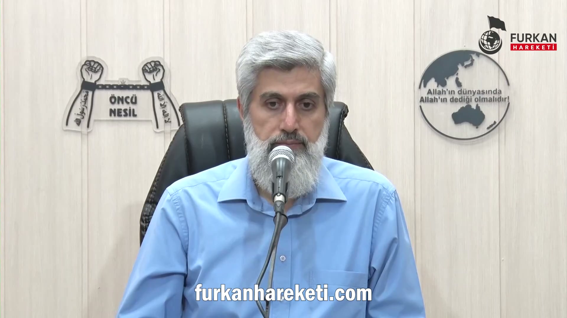 Ismail Kahraman: "Değişmez maddeler anayasaya konmamalıdır. Milletin İsteği halinde değiştirilebilir. Millet kendini idare etmek İçin bir araya gellyor da bir karar verilyorsa demokrasinin gereğini yerine getirmek lazımdır." diyerek laikikle ligili "Laiklik dünya anayasalaında 5 anayasada like olarak var. 195 ülkenin 5 tanesinde laiklik ilke olarak geçiyor. Yalmzca Fransa'da din yok' manasında kullanılıyor, diğerlerinde dine karşı oluş yok. Dinle barışık bir anayasa hepsinde var." Ifadelerini kullandı. Ancak tepkilerle karşılaştı. Bu konuda Müslümanların göstermesi gereken tavır nedir?