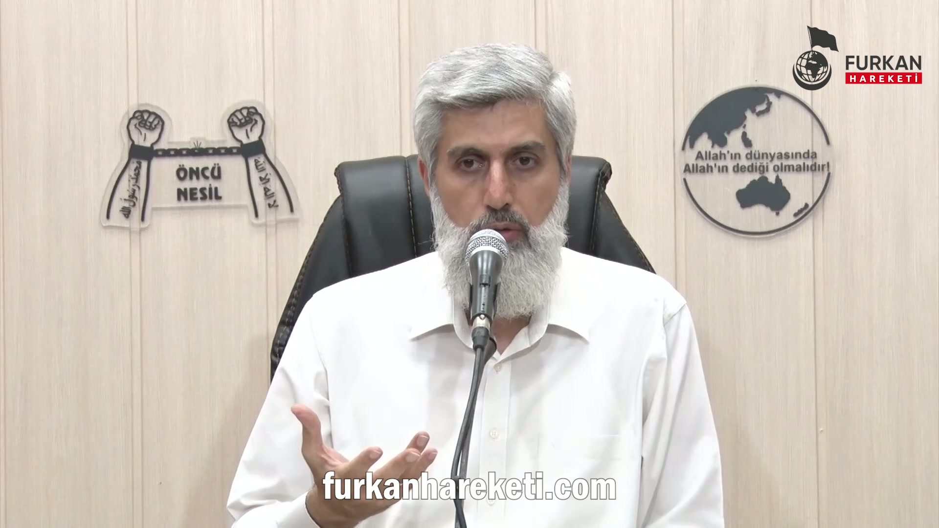 Diyanet İşleri Başkanı'nın adli yıl açılışında dua etmesi ile başlayan laiklik tartışmasına, Devlet Bahçeli'nin "Bilinmelidir ki ne dinimize laf söyletiriz ne de Cumhuriyetin laiklik sütununu kırdırırız." şeklindeki çıkışı Diyanet'e laiklik üzerinden verilen bir mesaj mıdır?