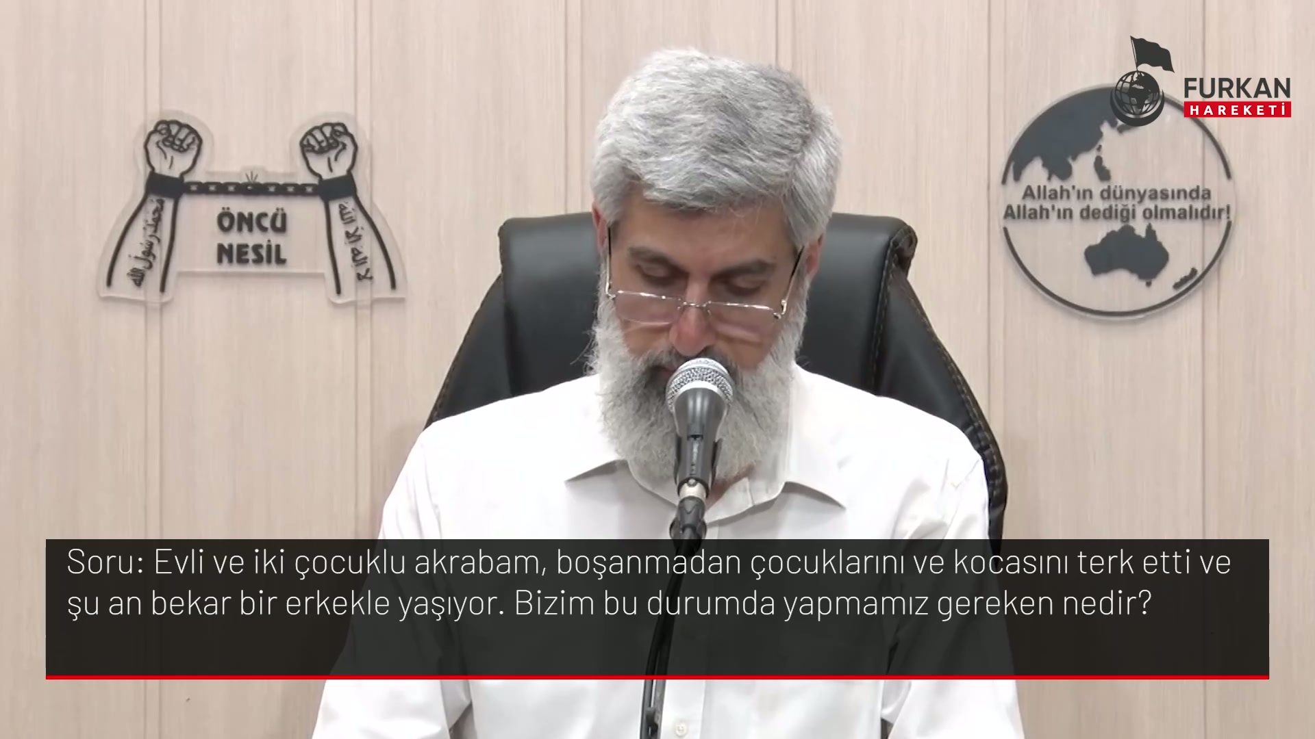 Evli ve iki çocuklu akrabam, boşanmadan çocuklarını ve kocasını terk etti ve şu an bekar bir erkekle yaşıyor. Bizim bu durumda yapmamız gereken nedir?