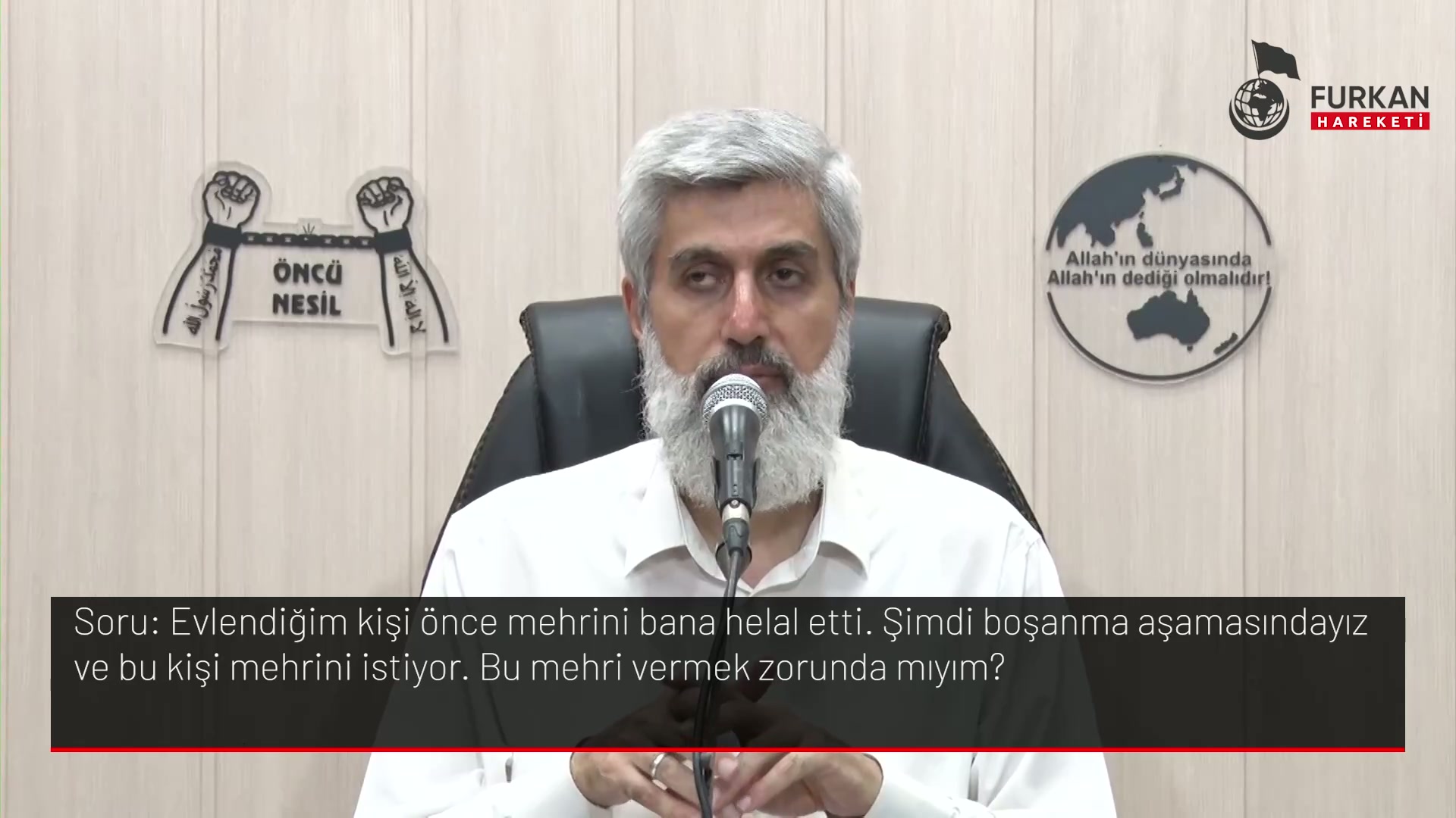 Evlendiğim kişi önce mehrini bana helal etti. Şimdi boşanma aşamasındayız ve bu kişi mehrini istiyor. Bu mehri vermek zorunda mıyım?